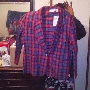 Skirt and shirt set , brand new